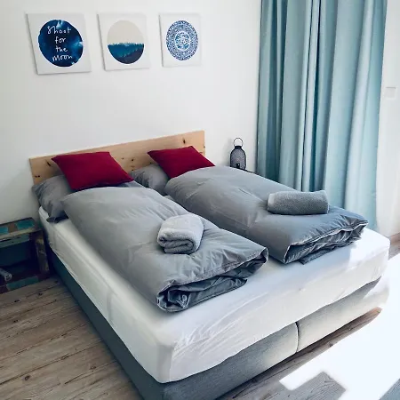 Studio In Ruhiger Lage - Balkon, Boxspringbett, Nespresso, Parkplatz, Uvm 플메스